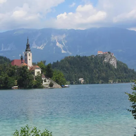 בית נופש Fairytale - Peaceful Getaway Near Bled Zgornje Gorje